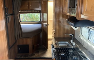 2018 Forest River Coachmen Leprechaun, Sleeps 8