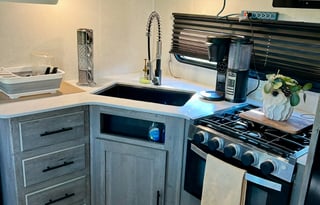 Happy Campers RV Rental/ Private WIFI