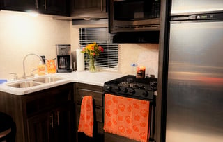 Highland Ridge Open Range Ultra Lite 31ft Sleeps 8