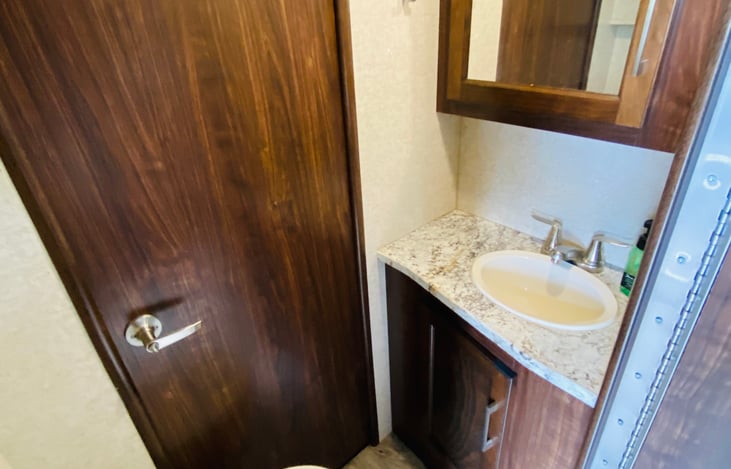 2nd bathroom, convenient!