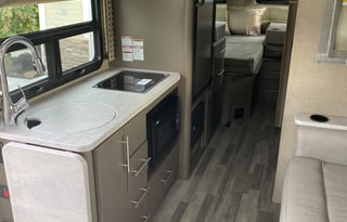 2019 Thor Motor Coach Axis 24.1
