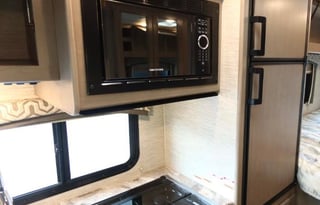 2021 Thor Motor Coach Magnitude GA22