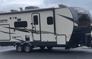 Rockwood Couples Coach w/ Outdoor Kitchen $99/wkdy