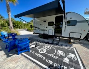 Forest River RV Cherokee Wolf Pup Black Label 16BHSBL