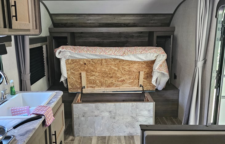 Storage area under the bed