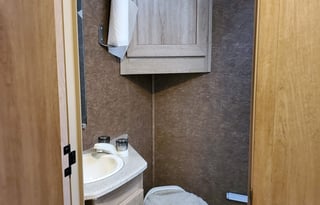 2016 Coachmen RV Freelander 32BH Ford 450