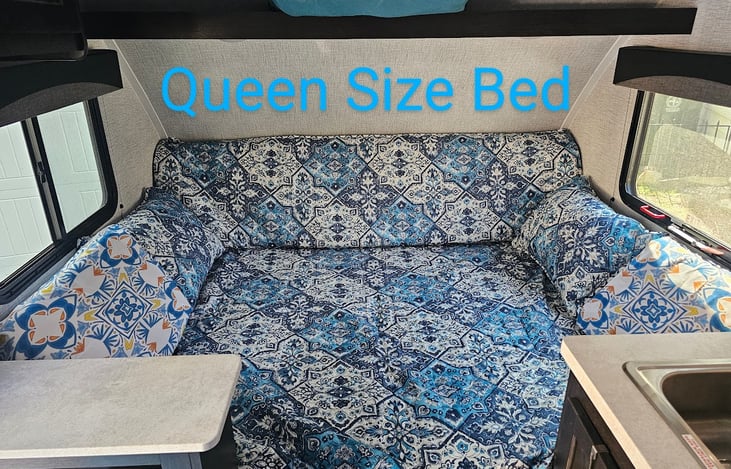 pillows and linens included