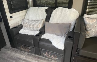 1/2 Ton Towable* - 2021 Jayco w/Camera System