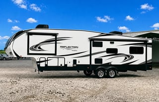 35' 2022 Grand Design Reflection 340RDS Sleep 6