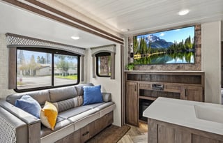 Shasta Lake Evo | Pet Friendly | Spacious | Sac