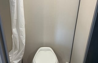 Clean Camper, pet friendly and delivery available!