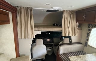 2013 Thor Motor Coach Chateau 31A