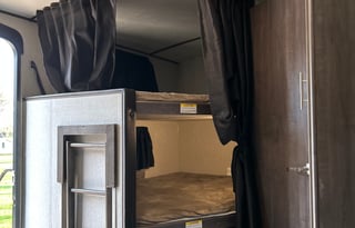 2019 Crossroads Sun Set Trail Super Lite Bunkhouse