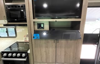 2022 Grand Design Imagine 2400BH