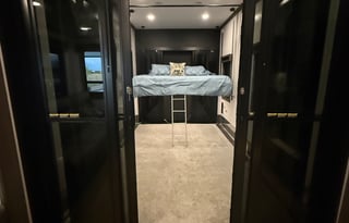 2023 Fifth Wheel RiverStone 45BATH DELIVERY ONLY