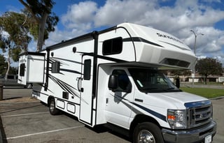 2023 Solar Dream Cruiser with 2 slides and 4 beds