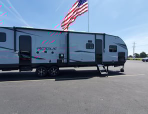 Forest River RV Vengeance Rogue 32V