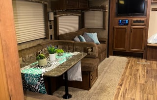 Perfect RV for 10+ the weekend or longer!