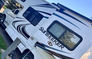 2018 Forest River RV Sunseeker LE 2250SLE Chevy