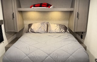 2025 Keystone Hideout - Modern, Cozy & Easy to Tow