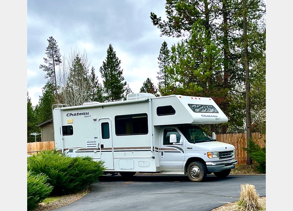 Class C Motor Home rentals in Redwood City
