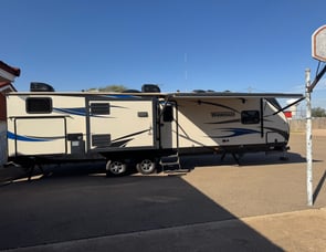 Winnebago Industries Towables Ultralite 33BHSL