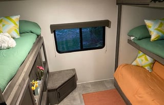 2021 30ft Coachmen Apex Lite Trailer