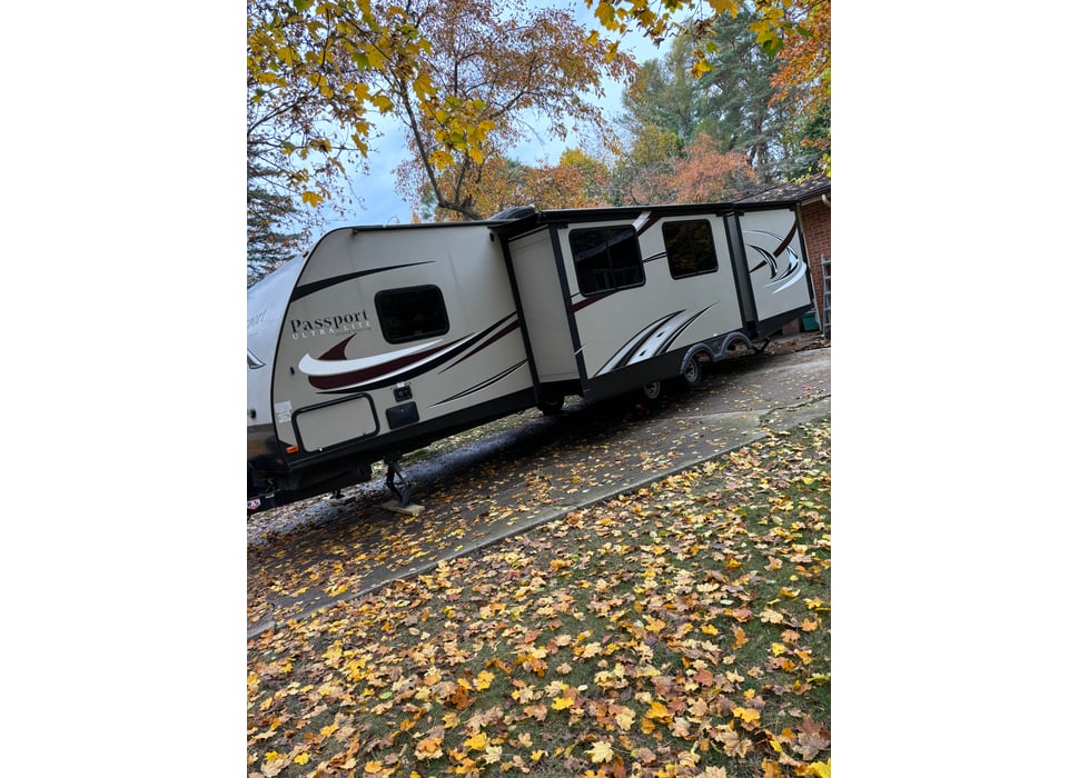Travel Trailer rentals in Midland