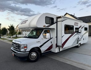 Thor Motor Coach Four Winds 30D