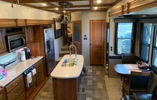 2017 Heartland Big Horn BH 3760 EL