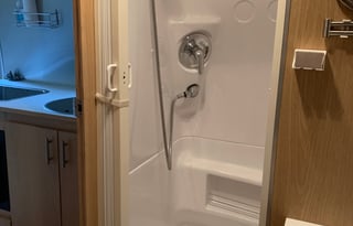 GUNNAR - 2008 Airstream Safari Sport M-17