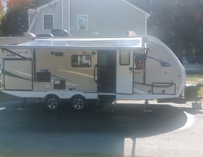 Coachmen RV Freedom Express 231RBDS