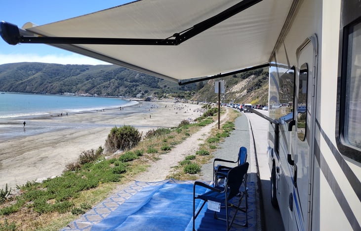 Very nice awning and chairs