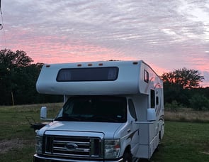Coachmen RV Freelander 23CB Ford 350