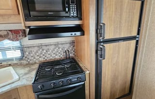 Cute, Cozy, & Clean Bunkhouse - sleeps up to 9