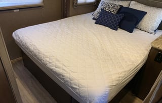 2017 THOR MOTOR FOUR WINDS 22 FEET