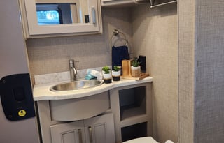 T2023 CONVENIENT & EASY TO DRIVE RV!!! MIRAMAR