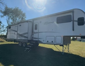 Highland Ridge RV Roamer RF364BHS