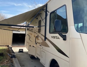 Winnebago Vista 26HE