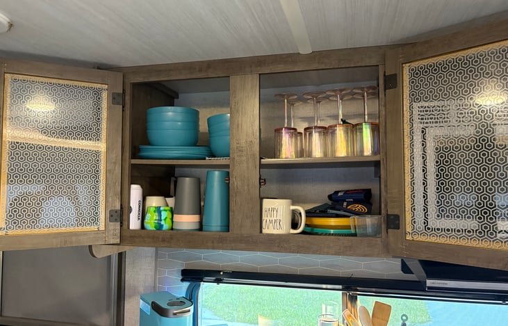 Plates, bowels, cups, wine glasses and coffee mugs for 8 included