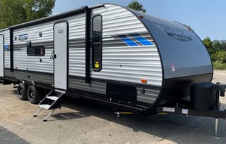 2021 SALEM LITE CRUIESER TRAVEL TRAILER