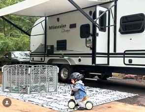 Winnebago Minnie Drop 210RBS