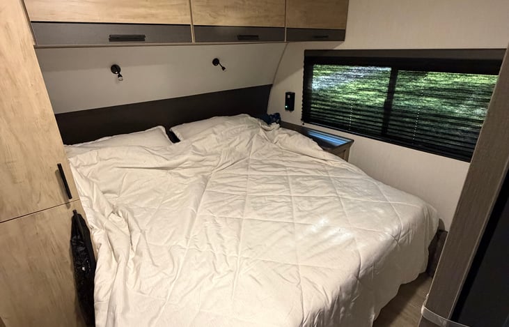King size bed