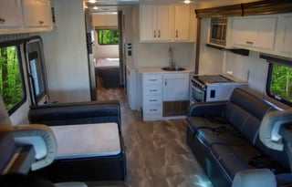 C06 - 10 Person w/ Bunk- The RV Rental Factory
