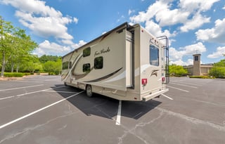 "Fourwinds Funhaus" - 6 bed Bunkhouse C Class RV