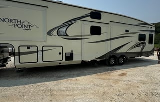 Jayco Northpoint Fifth Wheel - OMNE1063