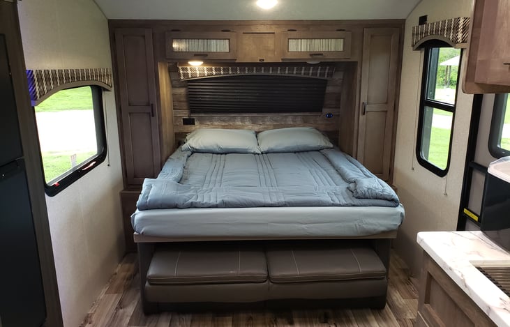 Enjoy the comforts of a queen-sized bed with wardrobe storage and CPAP compartment on both sides of the bed. It is also a MURPHY bed that stores away and converts to a sofa