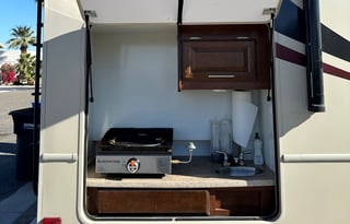 Forest River Georgetown with Outdoor Kitchen