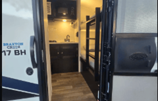 Sleeps 4/Bunks and Queen/Couples/Small Family
