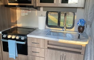 2023 Grand Design Imagine XLS 21BHE  Newer/Upscale